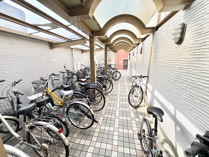 パ－ルナインの物件外観写真