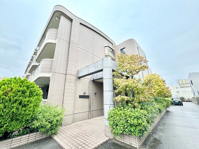 ウエストコートの物件外観写真