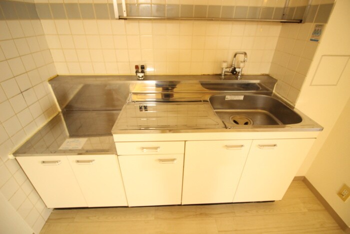 ｸﾞﾘｰﾝﾊｲﾂ星見の物件内観写真