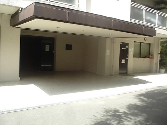 ｼ-ｱｲﾊｲﾂ千里桃山台D棟(304)の物件外観写真