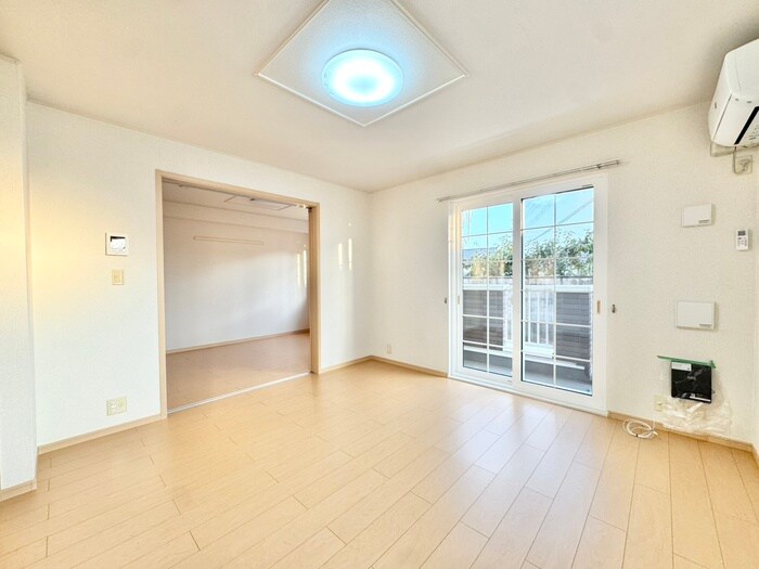 ネオプロヴィデンスの物件内観写真