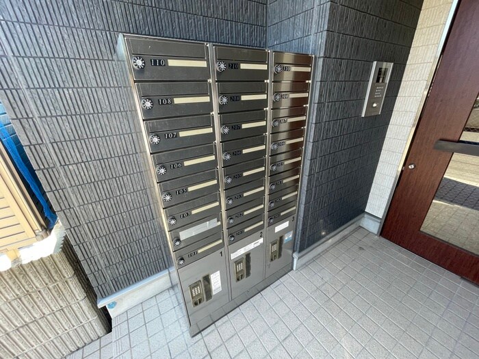 リブリ・スカイブルーライズの物件外観写真