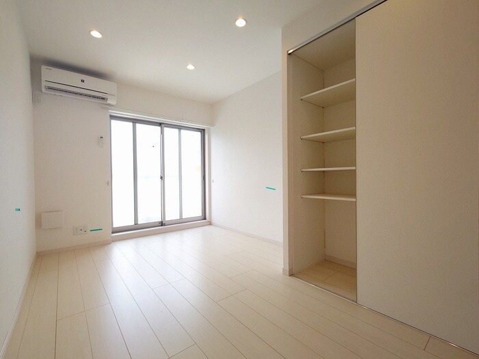 リブリ・スカイブルーライズの物件内観写真