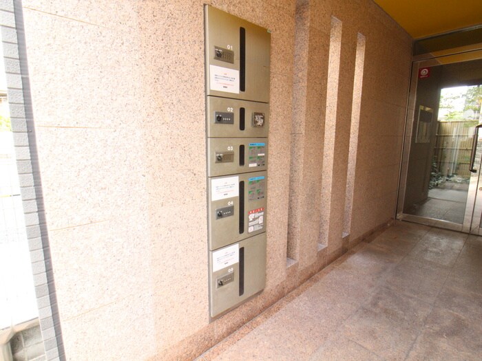 カルム吹田の物件外観写真