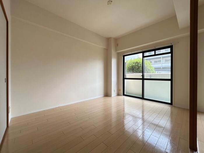 パレス中もずの物件内観写真