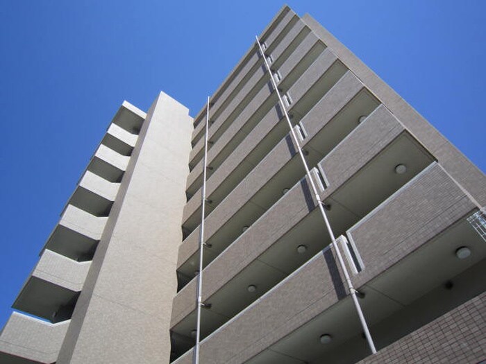 ファインパレスの物件外観写真