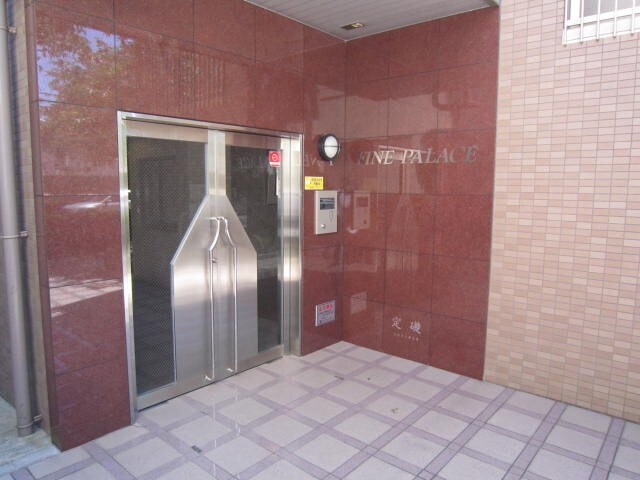 ファインパレスの物件外観写真