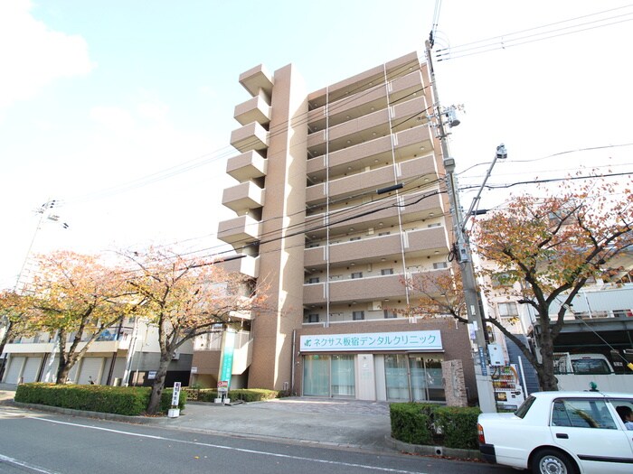 ファインパレスの物件外観写真