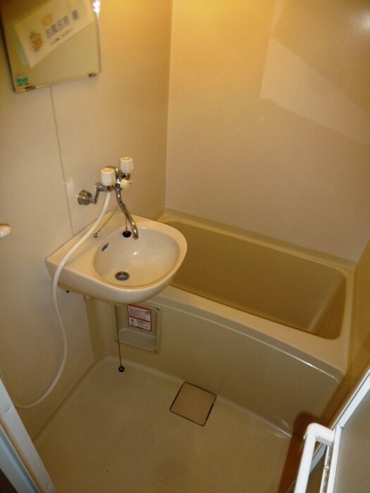 ルナ・ピエ－ナⅢの物件内観写真