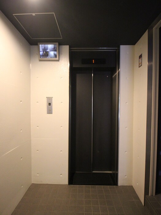 カ－サヴィヴァ－チェの物件外観写真