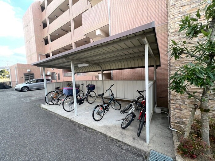 アルヴェア－レの物件外観写真