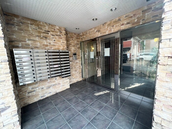 アルヴェア－レの物件外観写真