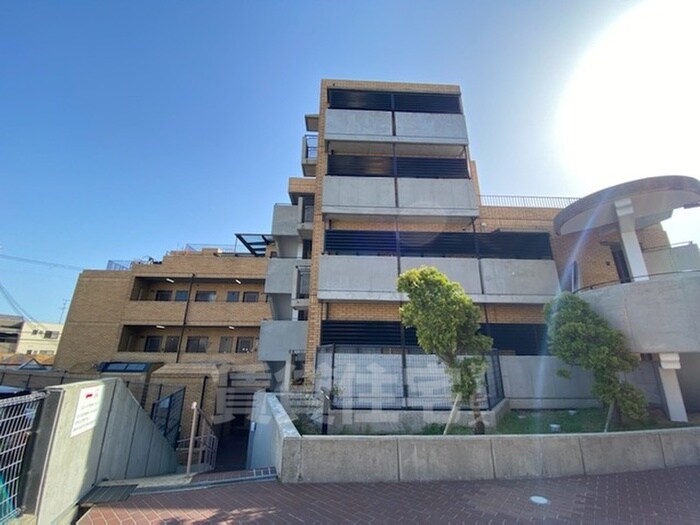 コニファーヒルズの物件外観写真