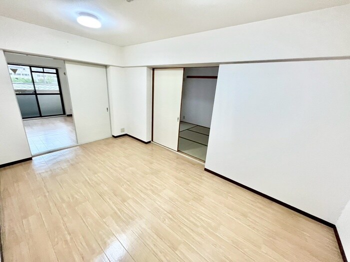 コニファーヒルズの物件内観写真