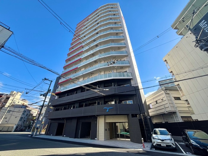 セレニテ難波ミラク参番館の物件外観写真