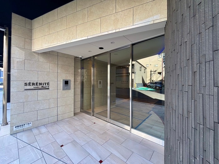 セレニテ難波ミラク参番館の物件外観写真