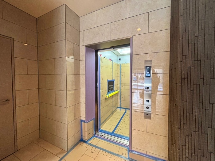 セレニテ難波ミラク参番館の物件外観写真