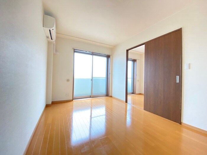 アンプルールフェール西大路の物件内観写真