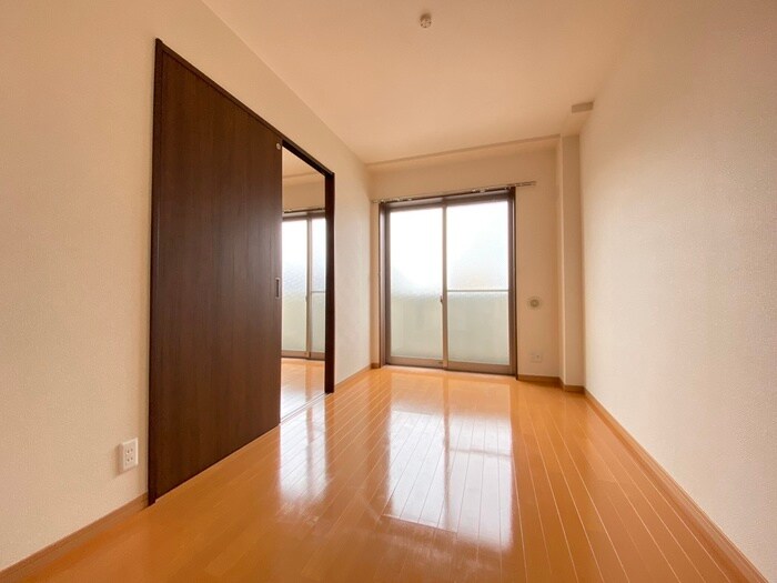 アンプルールフェール西大路の物件内観写真