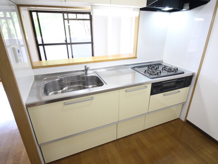 サンラトール甲陽園の物件内観写真