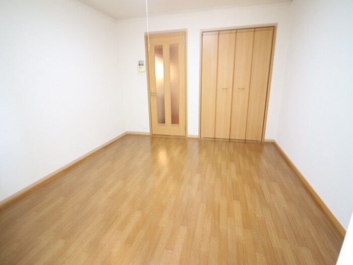 エテルノ昆陽Ⅲの物件内観写真