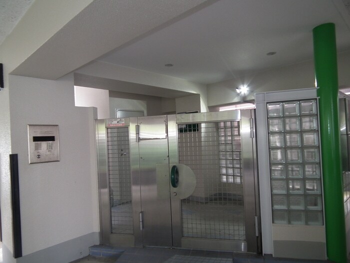 コンプリーション１の物件外観写真