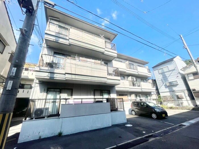 メゾンド－ル忍ヶ丘の物件外観写真