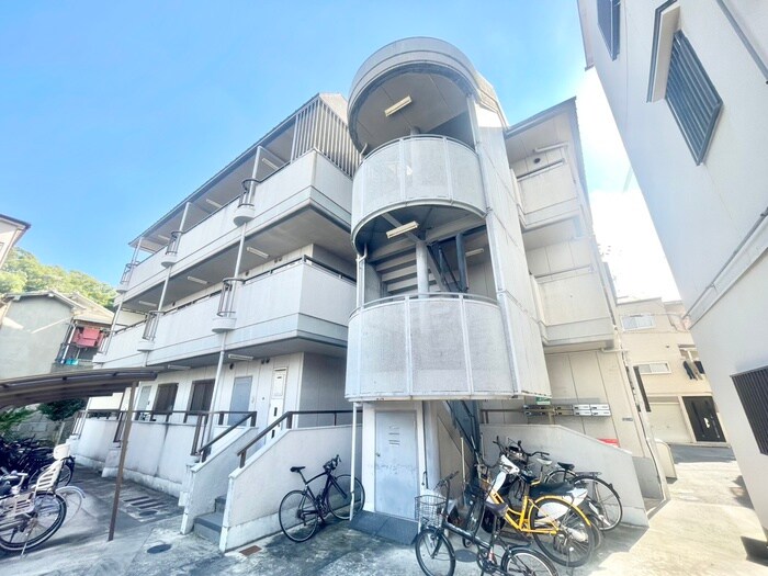 メゾンド－ル忍ヶ丘の物件外観写真