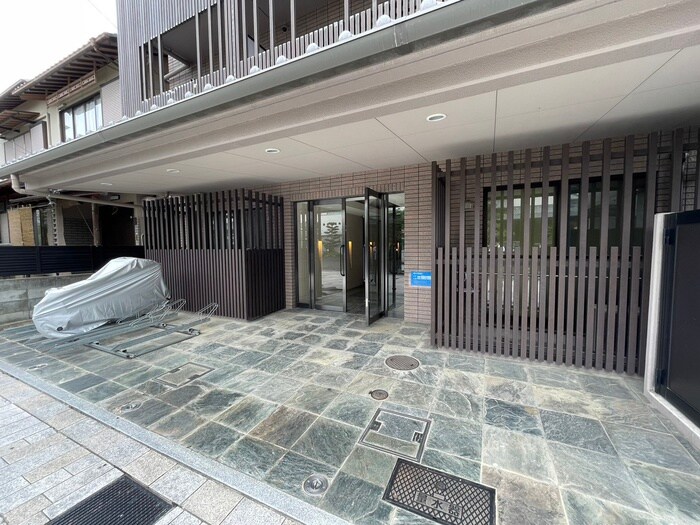 雅長岡京の物件外観写真