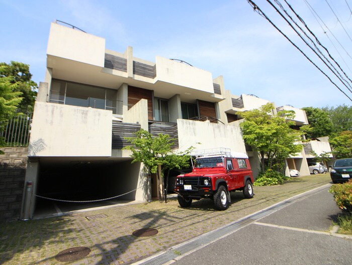 ゼファーヒルの物件外観写真