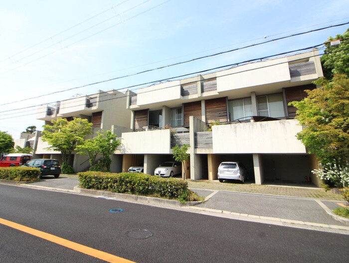 ゼファーヒルの物件外観写真