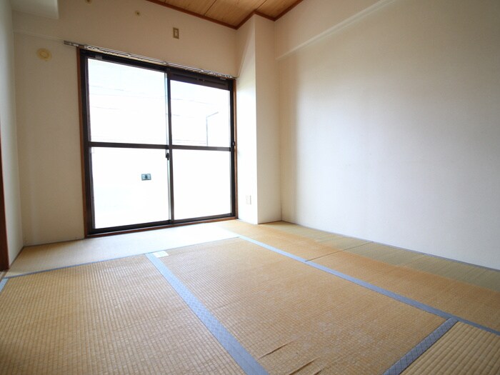 ヴィルヌ－ブ・エストの物件内観写真