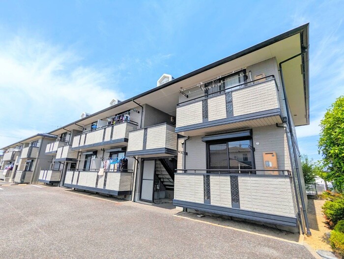 リヴェールの物件外観写真