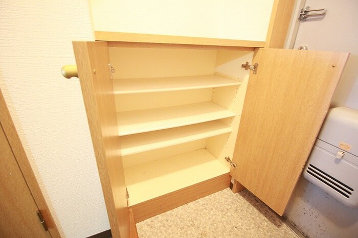 ヴィアーレ四条大宮の物件内観写真