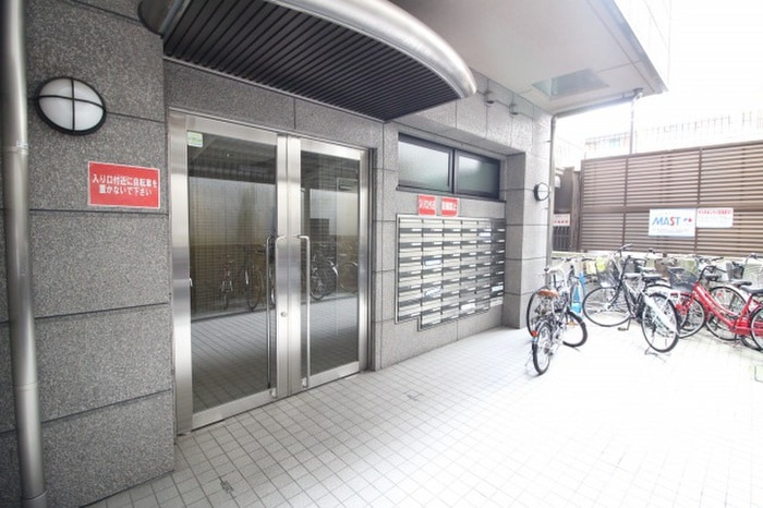 ヴィアーレ四条大宮の物件外観写真