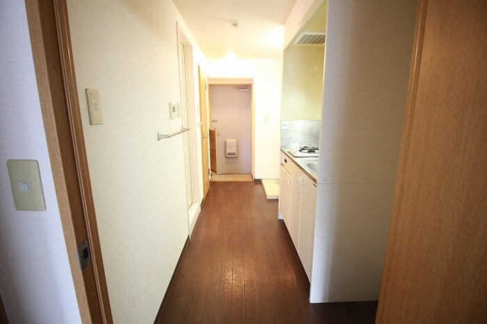 ヴィアーレ四条大宮の物件内観写真