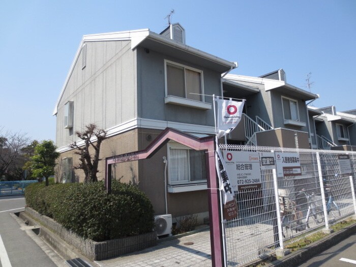 Ｋ・エステ－トビュ－ラ－Ａ棟の物件外観写真