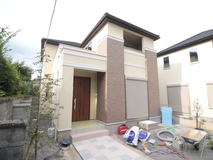 向日市上植野町戸建１の物件外観写真