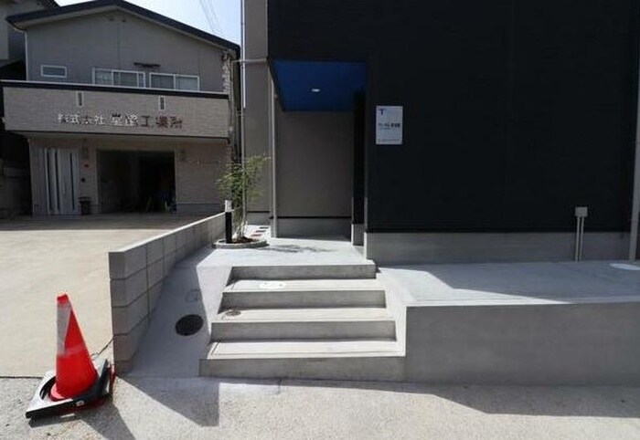 サンクス東須磨の物件外観写真