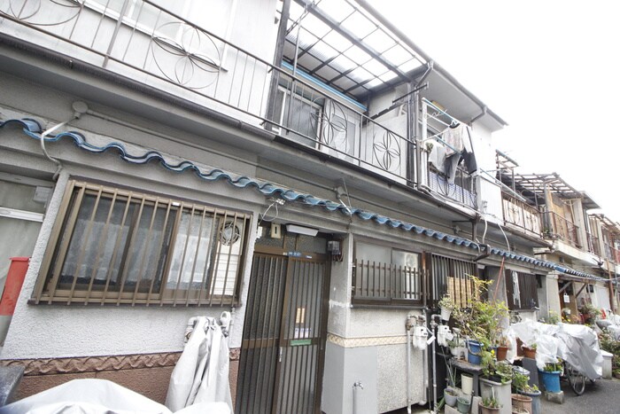 四條畷市米崎町貸家の物件外観写真