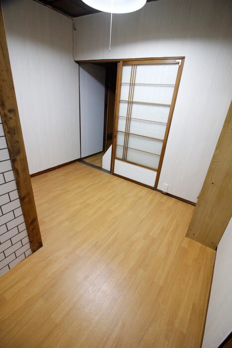 四條畷市米崎町貸家の物件内観写真