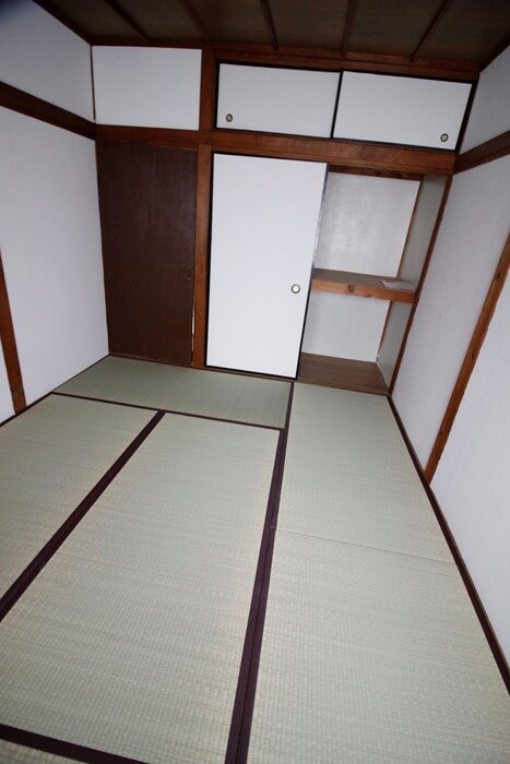 四條畷市米崎町貸家の物件内観写真