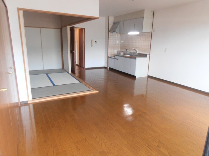 サンガーデンヨコヤマの物件内観写真