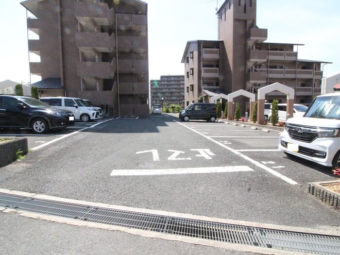 サンガーデンヨコヤマの物件外観写真