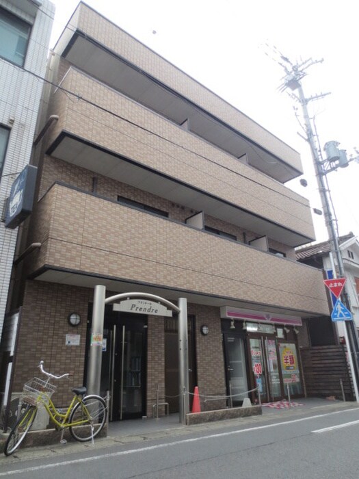 プランドールの物件外観写真