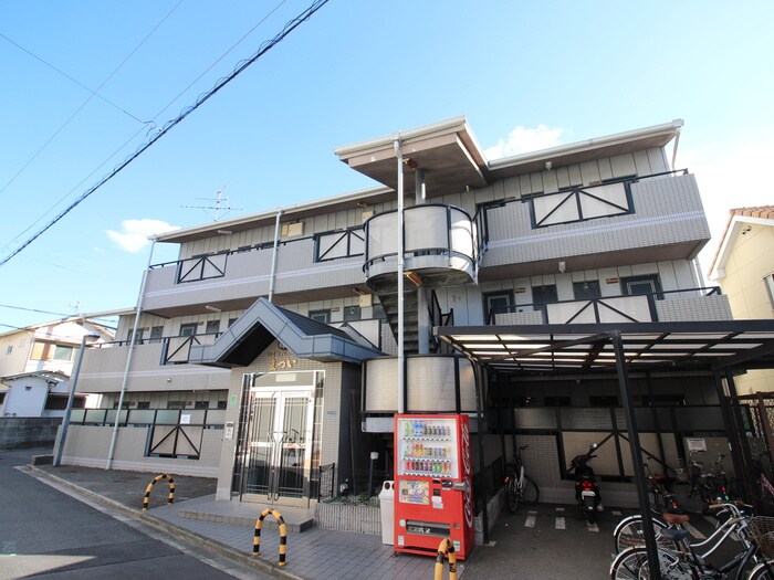 ロイヤルハイツまついの物件外観写真