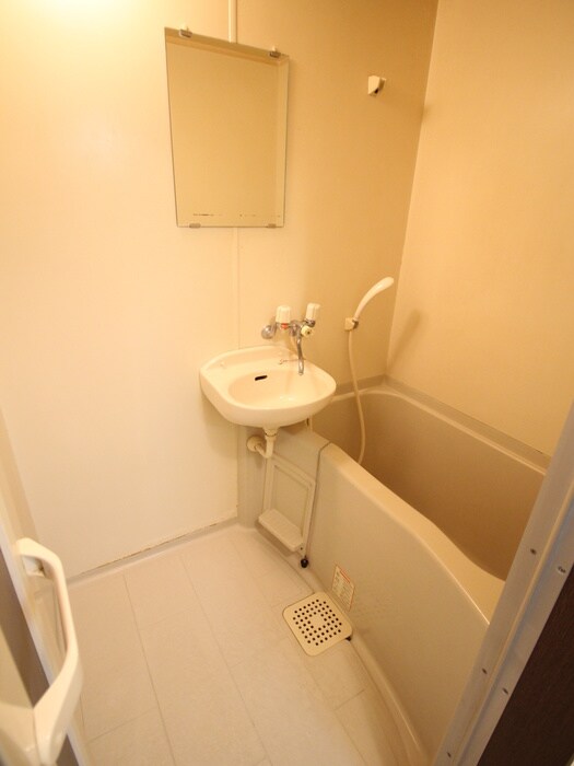 ロイヤルハイツまついの物件内観写真