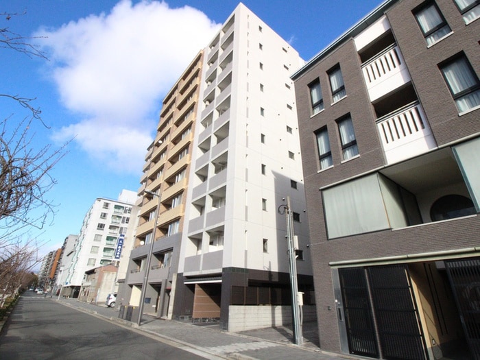 フェミネンス御所西（403）の物件外観写真