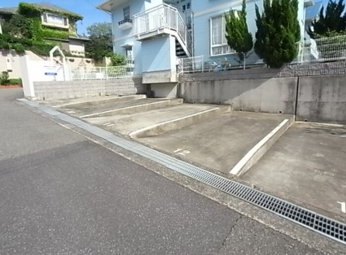 クイーンズコート東落合B棟の物件外観写真