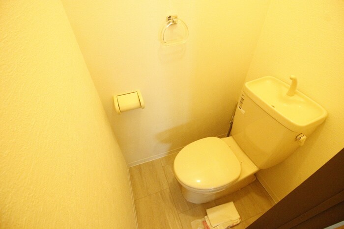 クイーンズコート東落合B棟の物件内観写真